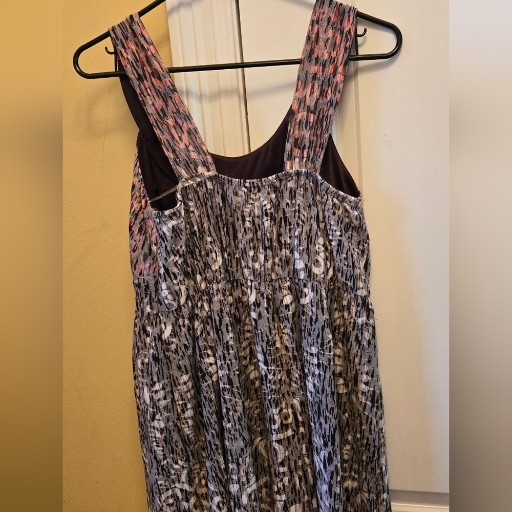 Women's Black, White And Red Sleeveless Scoop Key Hole Gold Jewel Maxi Dress - Picture 3 of 4